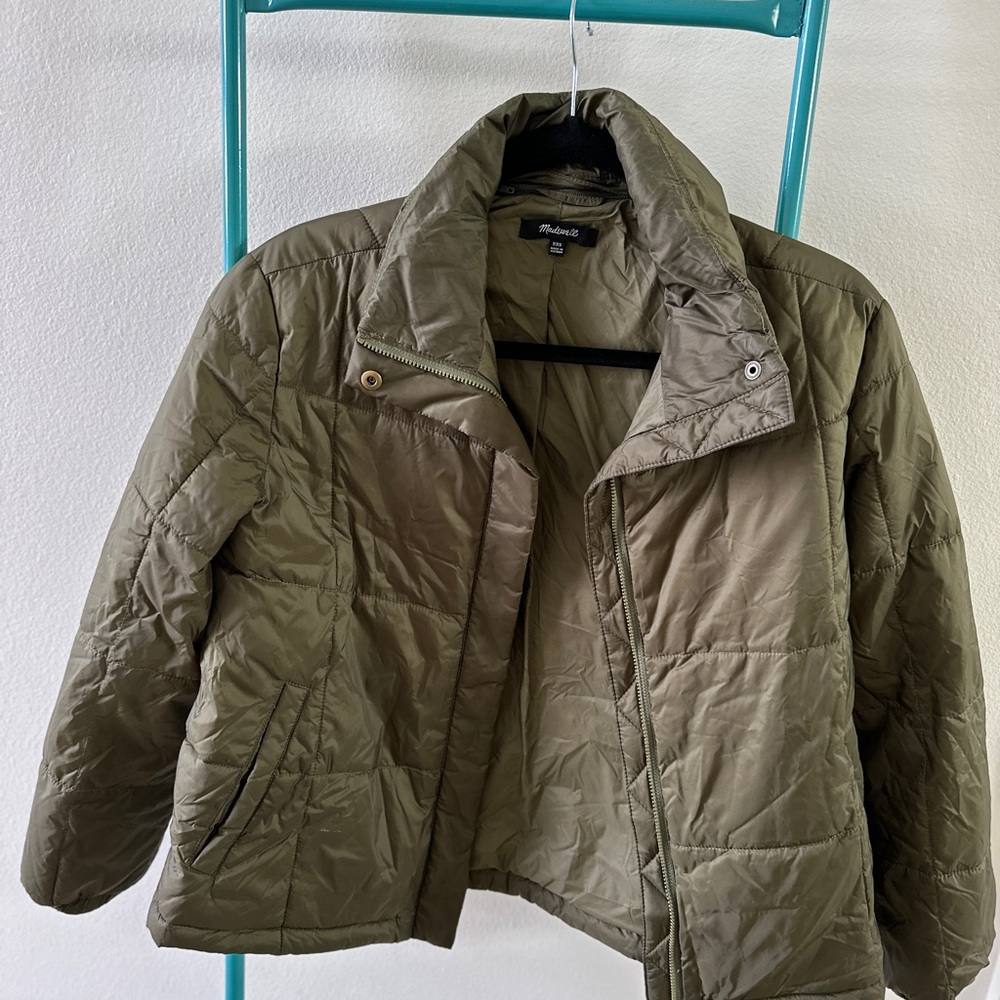 Madewell army green packable puffer jacket
